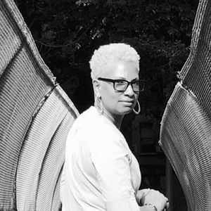 Meet your Posher, Deedee